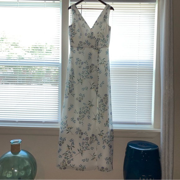 Monique Lhuiller White Floral Maxie Dress! - Picture 10 of 10